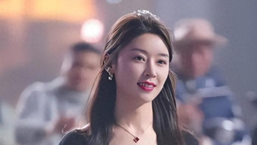 女生不是越瘦越美，网红圈5位微胖美女，不苗条但魅力十足