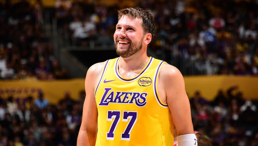 神仙打架！约基奇单打艾顿扳平比分，东契奇0.5秒撤步跳投绝杀掘金