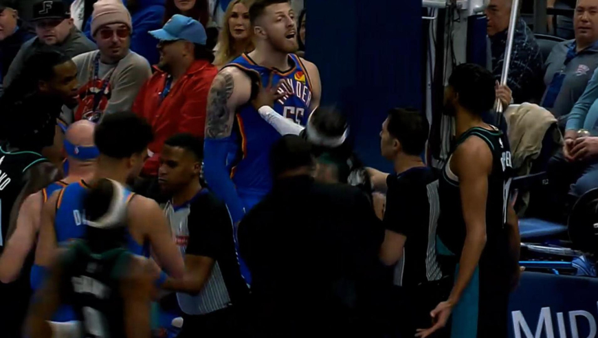 打起来了！雷霆快攻被开拓者破坏 双方爆发冲突杨瀚森拉开哈滕