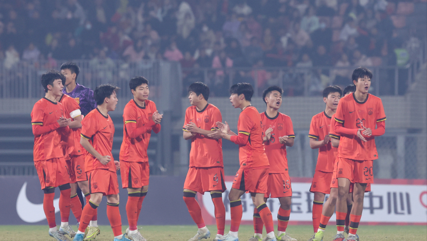 4连胜轰38球零封！慢镜还原中国8-0斯里兰卡，末轮打平就出线