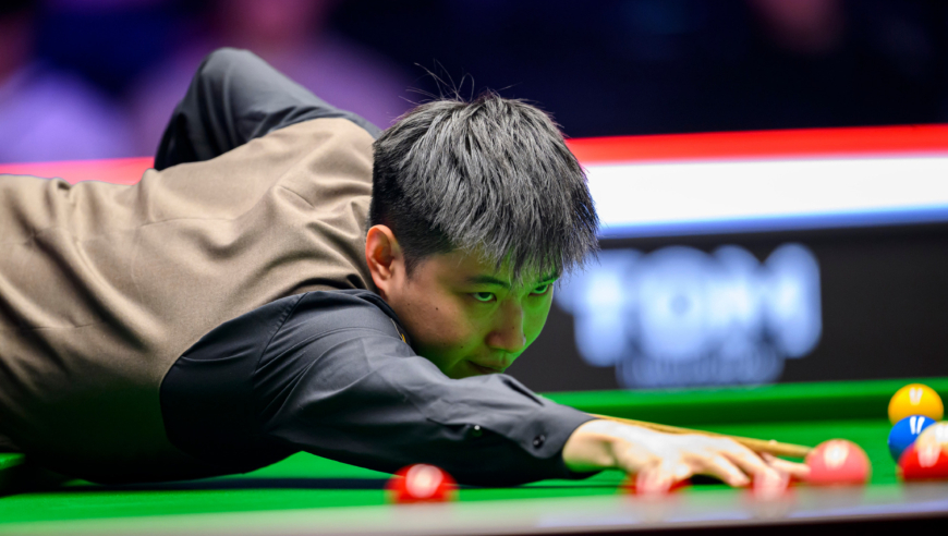 逆天！赵心童最后一杆欺骗导播 炸裂把黑球切进顶袋 全场几近疯狂