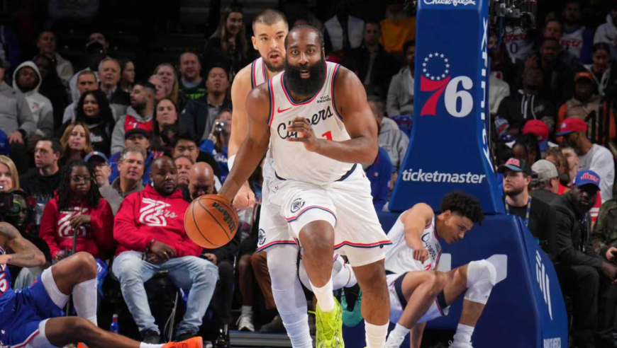 Top时刻 | 18日十佳球：哈登助邓恩隔扣 英格拉姆举火烧天