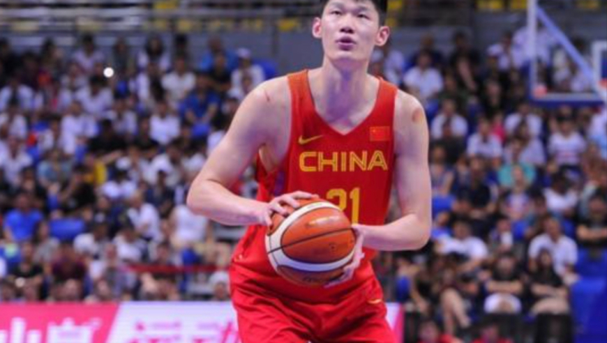 整体恐怖的78%命中率！胡金秋亚洲杯高光：场均16.5分太厉害