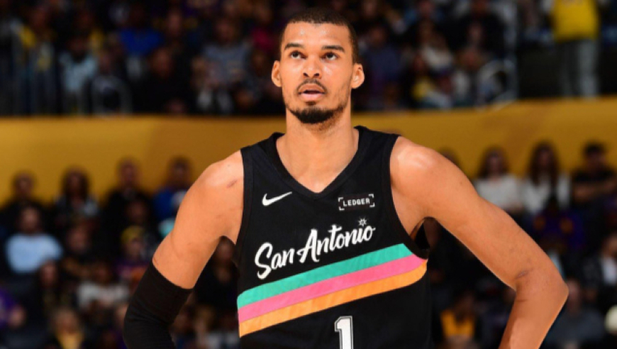 文班亚马登上全美热搜第一！26分钟轰40+12 一战连创10+纪录