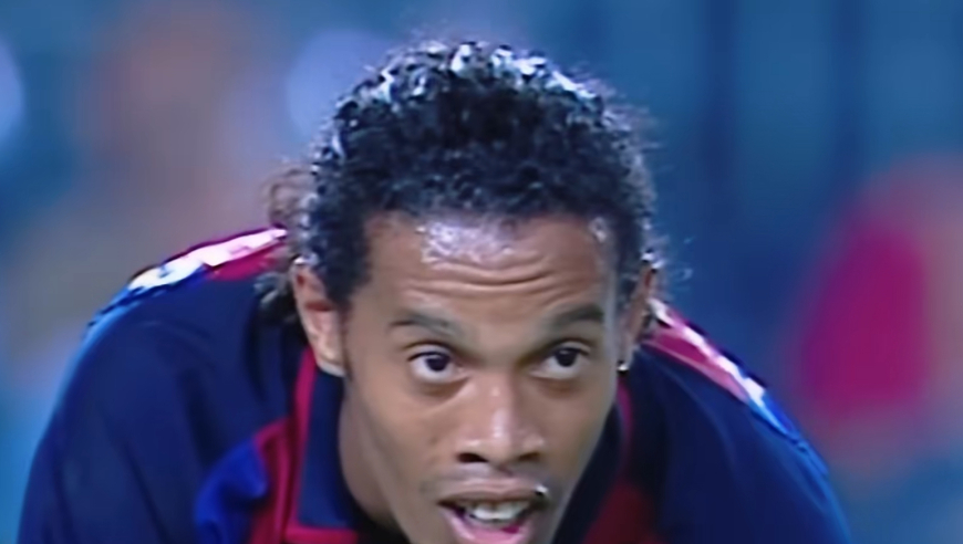 他贵为巴萨天王，却在伯纳乌赢得了全场8万人的掌声！！｜体坛记忆