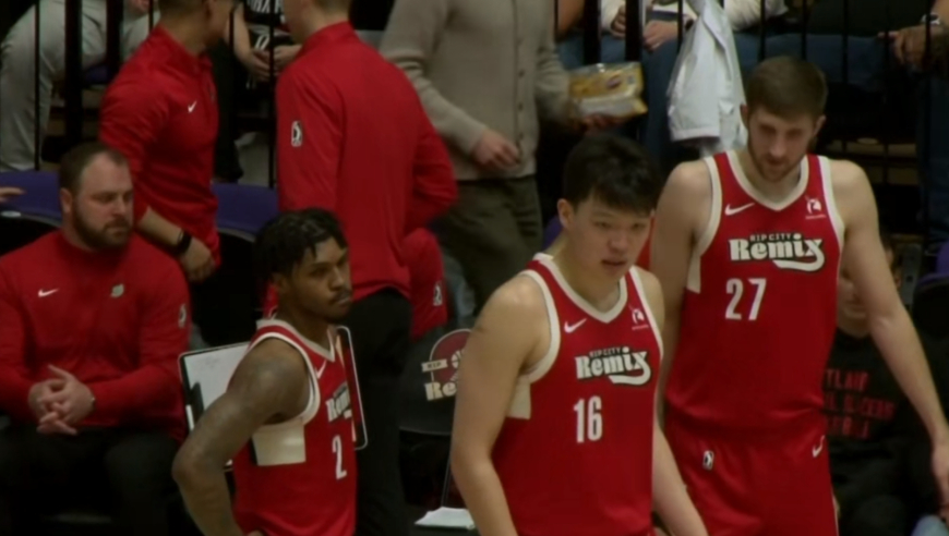 狂轰21+9+6+3+2！杨瀚森带队取胜，正负值全场最高，开拓者选秀淘到宝