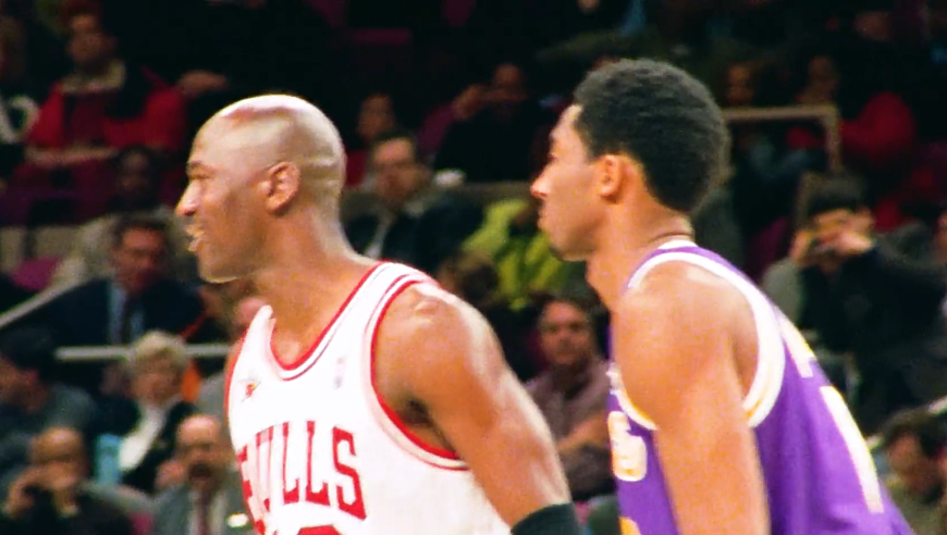 乔丹和科比的首次传承，传奇后卫的交接！几年后的乔丹却迎来至暗时刻｜篮球之神