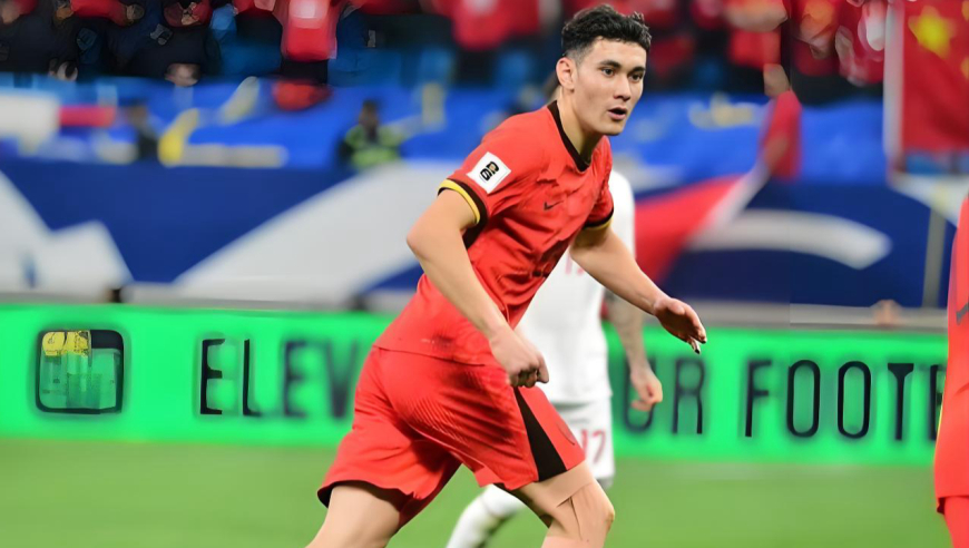 熊猫杯开门黑！U22国足0-1越南：防线超巨失误拜合拉木失单刀