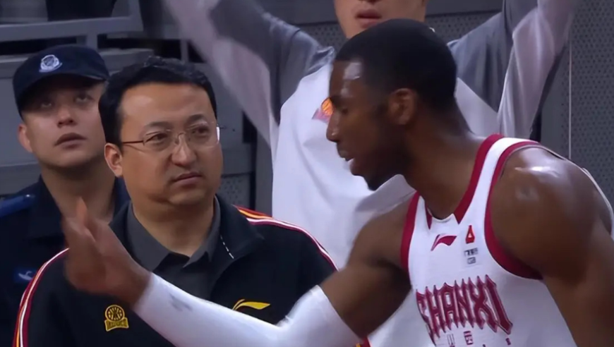 CBA罚单：山西外援迪亚洛战广东&ldquo;数钱&rdquo;动作罚3万 潘江罚1万