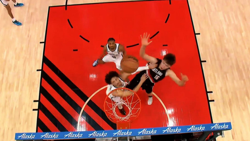 G联赛没白练！杨瀚森vs篮网4分3篮板集锦：一打二成功队友都沸腾了