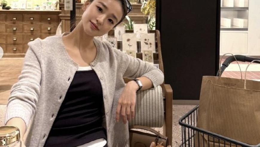 韩国体操女神孙妍在炫富遭批 住3800万豪宅开豪车逛街喝94元沙冰