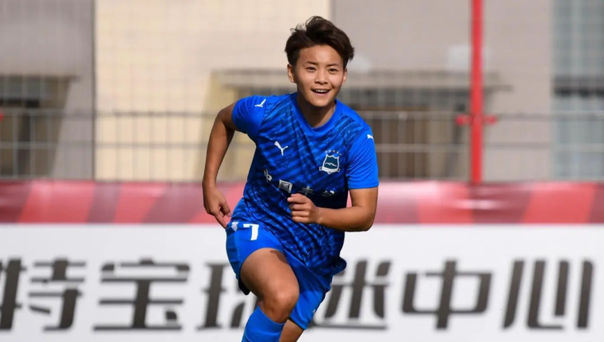 女足亚冠：武汉2-0东孟加拉提前出线，王霜闪击双响奥乌苏失良机