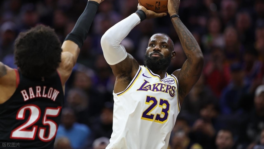 东契奇31+15+11无缘今日最佳球员！因为詹姆斯29+7+6创3项记录！