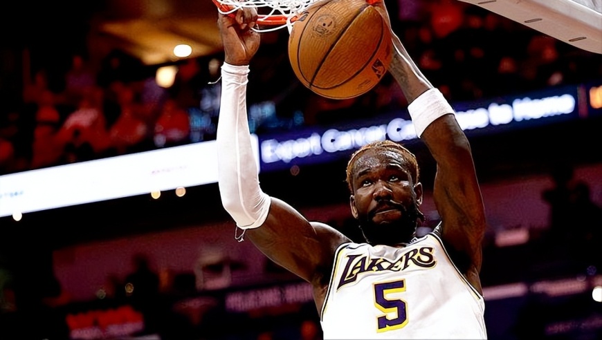 一个没进，成奥尼尔后首人，艾顿91%命中率20+16，湖人800万值了