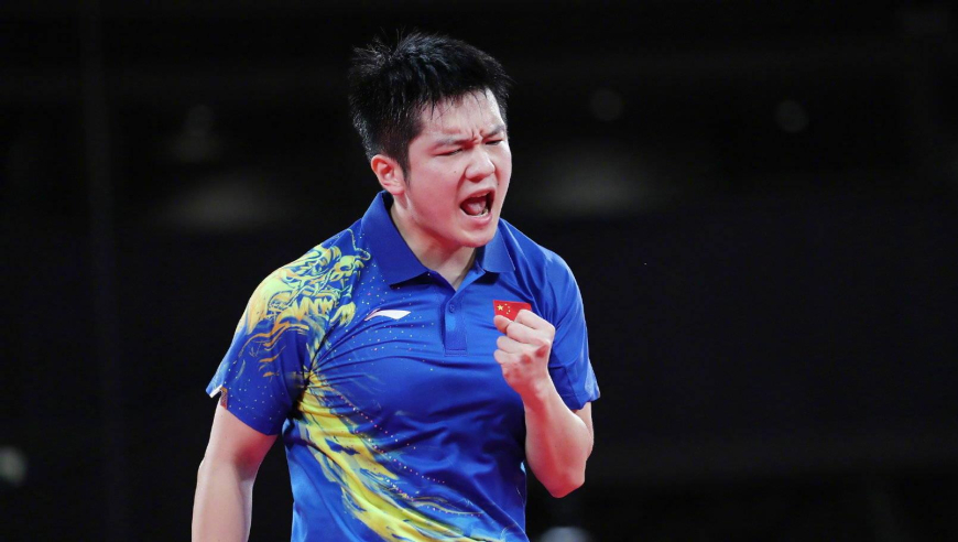 体坛记忆｜绝境逆转诠释大心脏，樊振东决胜局顶住压力将张本智和打到沉默