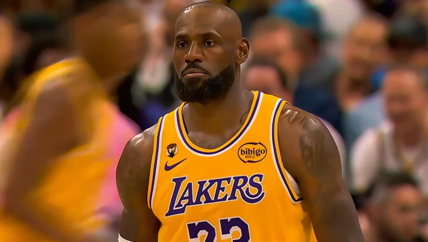 詹皇发威！湖人末节落后14分 詹姆斯连送四次助攻+反击轰11分疯狂反扑