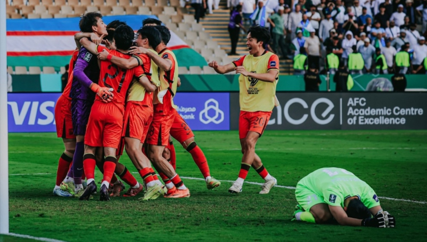 2-1绝杀，4-2点胜！亚洲杯四强出炉：东亚3队突围，中国创4档奇迹