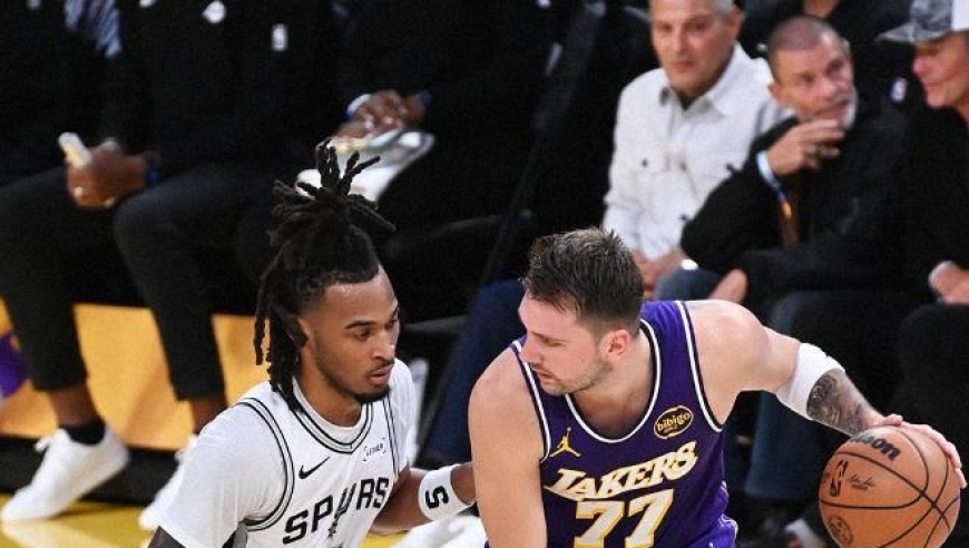 艾顿力压文班亚马！东契奇17罚轰35+9+13，湖人逆转马刺豪取5连胜