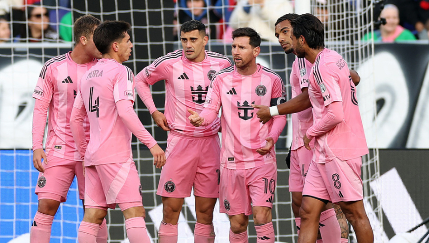 梅西生气了？赢球后径直离场！1分钟2送妙传遭吐饼，900球里程碑延后