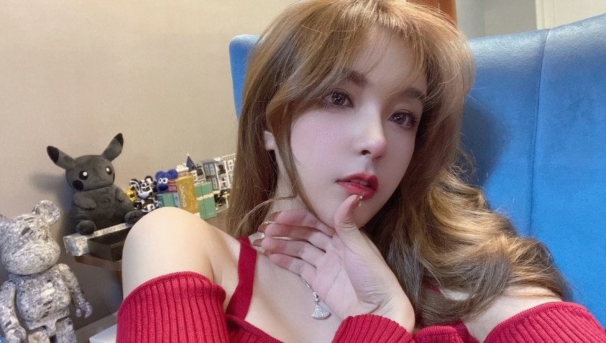 LPL女解说杀出重围，Rita击败管泽元，当选年度最佳，原因引发热议