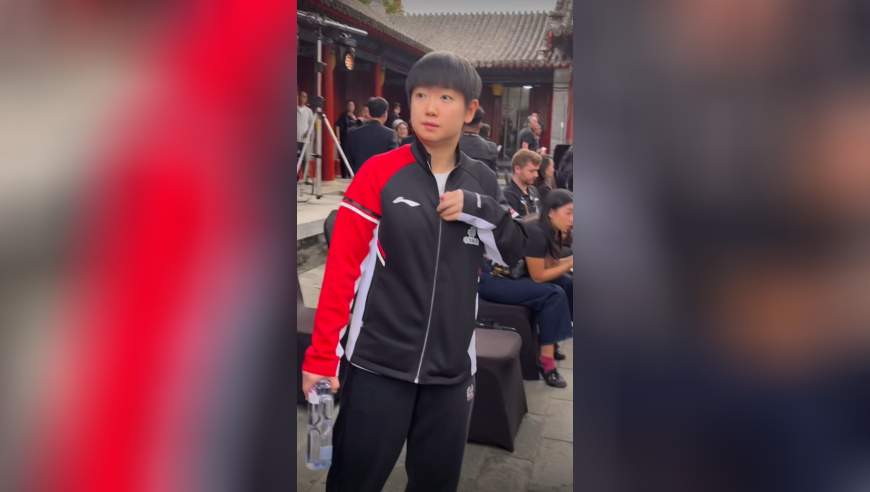 中国大满贯抽签仪式很独特，孙颖莎首轮对阵平野美宇，国乒男单抽到下签