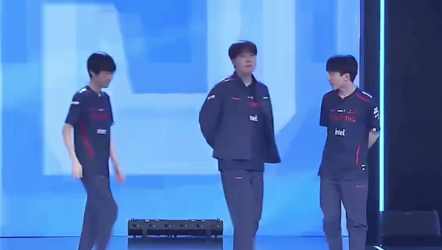 HLE放假后LCK众选手锐评kanavi打法，ruler总结最精髓zeus当面质问，都被人研究透了就红米当成宝！