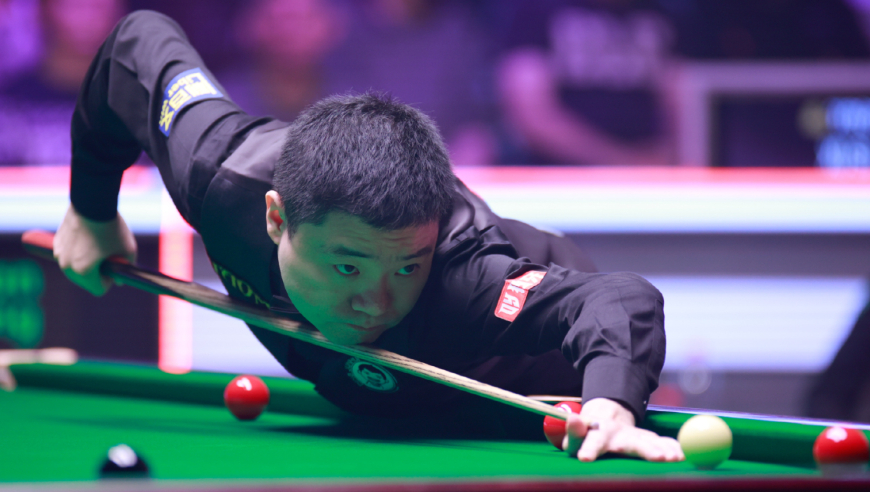 一杆传球入局 丁俊晖第七局单杆狂飙109分回放 全场沸腾了