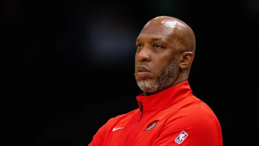 杨瀚森恩师、NBA开拓者主教练比卢普斯，因涉嫌非法赌博被逮捕，曾获NBA总冠军