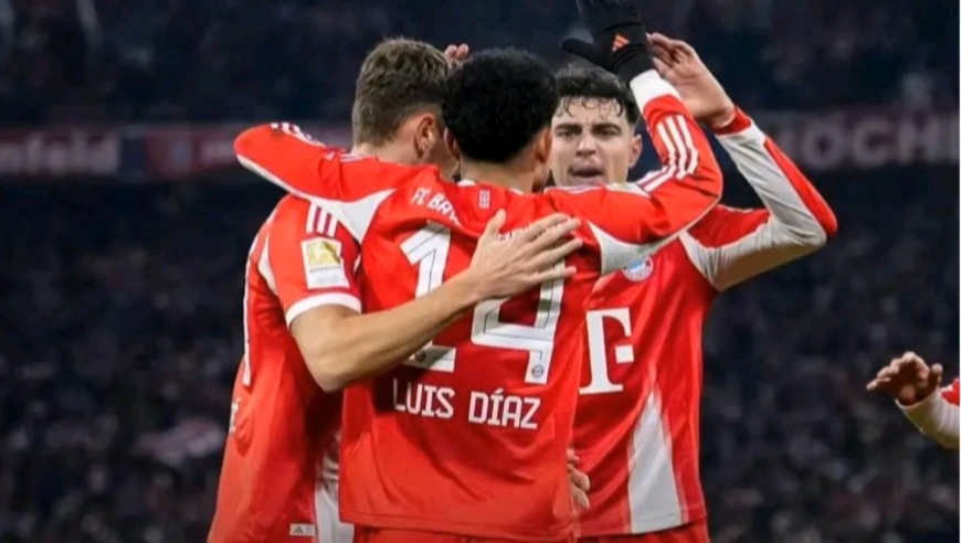 强到让人颤抖！慢镜还原拜仁疯狂8球大胜狼堡，全场球迷沸腾庆祝