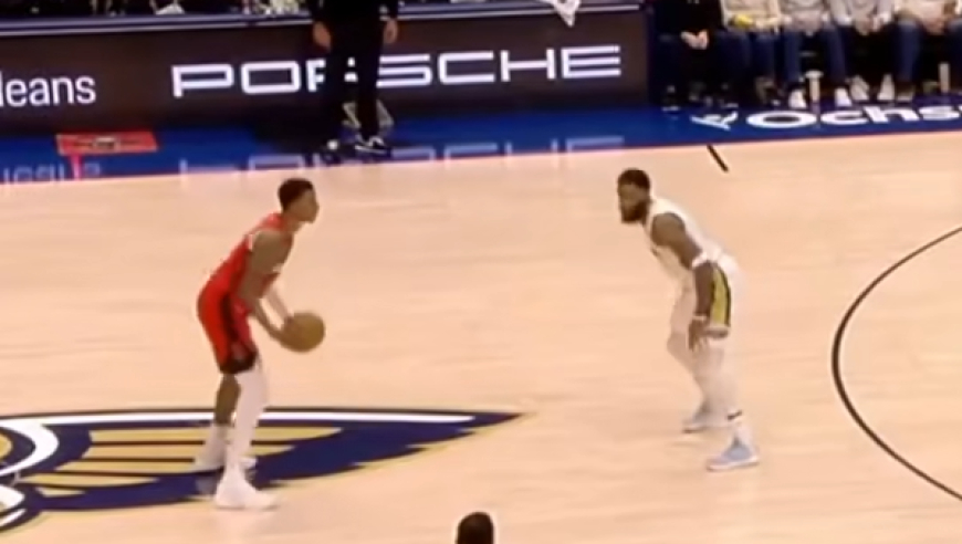 19日NBA十佳球 米勒反击摧城拔寨扣翻克雷伊奇