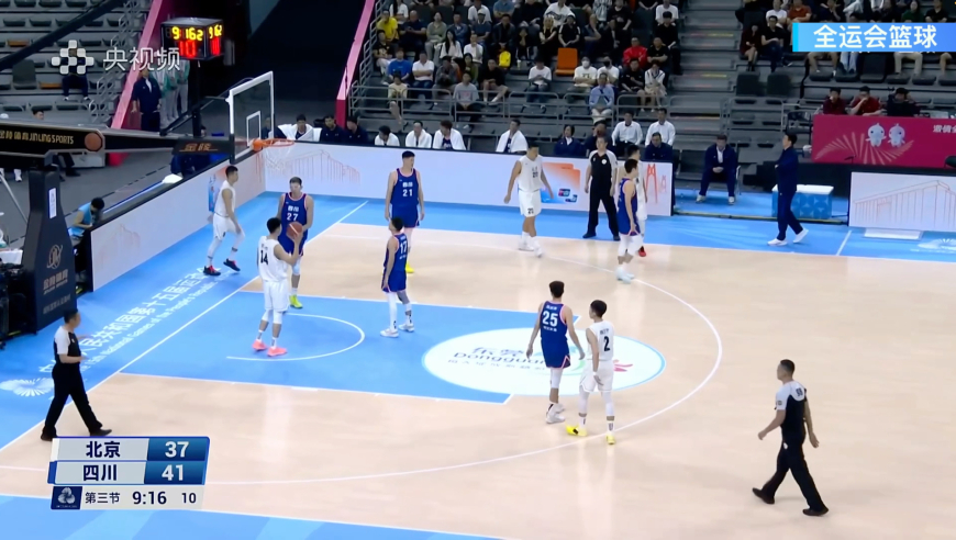 要一波流了！四川首次下半场同时让周琦胡金秋首发 连续得分打停北京