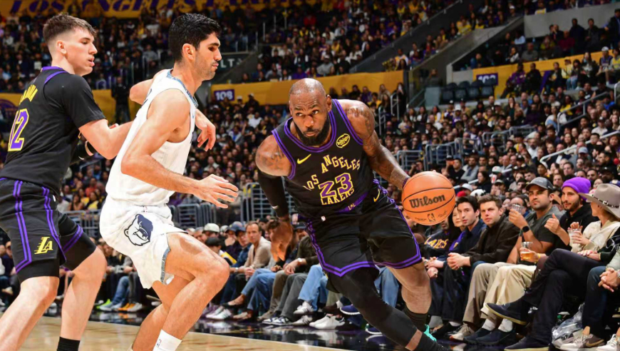 还得靠老同志！詹姆斯31+9+6集锦 末节关键三分杀死比赛