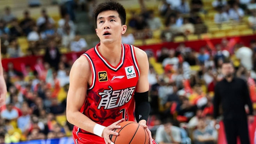 依然超巨！郭艾伦连拿10分 助广州一波10-0后又一波14-1