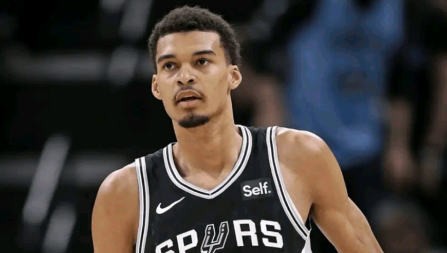 战术板｜裁判针对or高开低走！太阳疯狂夹击文班亚马的思路到底是什么