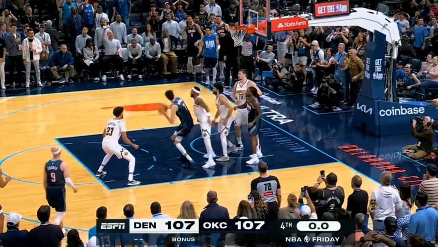 雷霆掘金末节决胜时刻：约基奇关键绝平 卡鲁索两记三分反超+丢绝杀