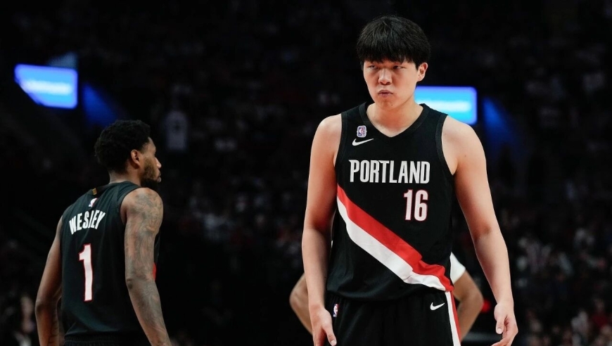 2+1+1！NBA生涯最低！开拓者弃用杨瀚森