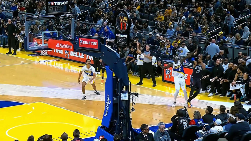 太危险了！西亚卡姆垫脚活塞哈里斯 哈里斯险些受伤裁判升级恶意