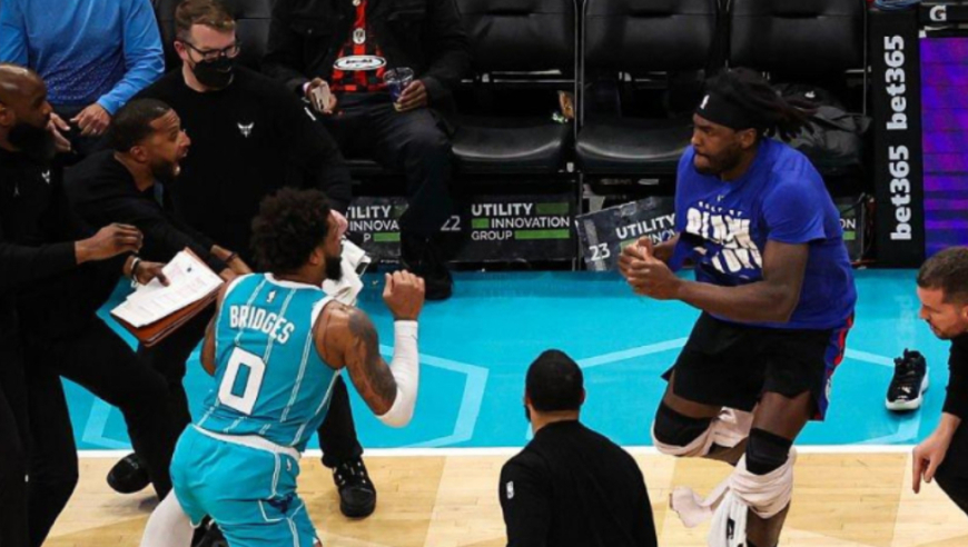 NBA打野第一人！回顾斯图尔特两次&ldquo;追杀式&rdquo;冲突 詹姆斯和小桥反应截然相反