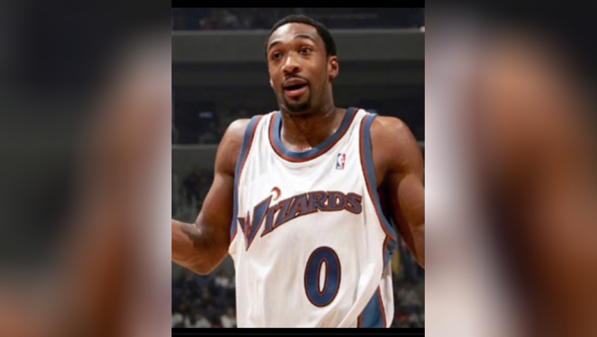 亿万富翁竟然交不起孩子的学费，阿里纳斯是如何花式败家的！