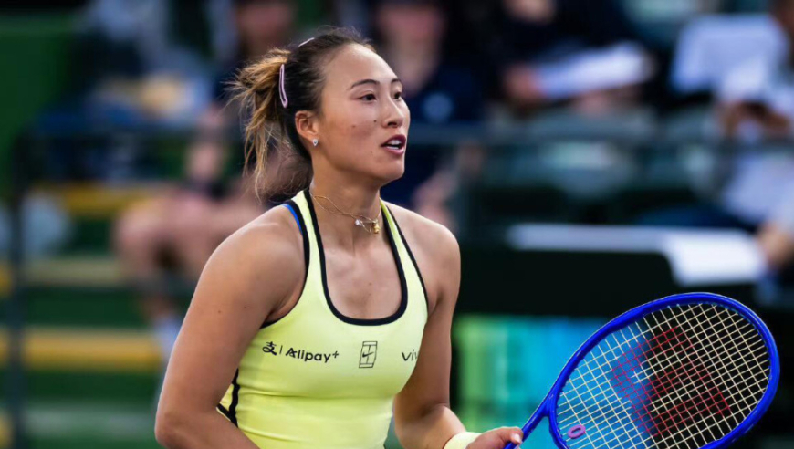 战术板 | 1胜8负，硬地7连败！ 郑钦文与世界第一的差距有多么远