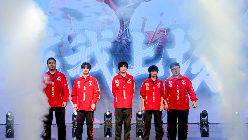 AG三连败结束常规赛，网友：季后赛让长生，钟意下场，他俩是AG连败的最大因素！