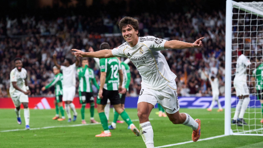 超级世界波！贡萨洛双响炮，皇马生涯首次，姆巴佩激动鼓掌