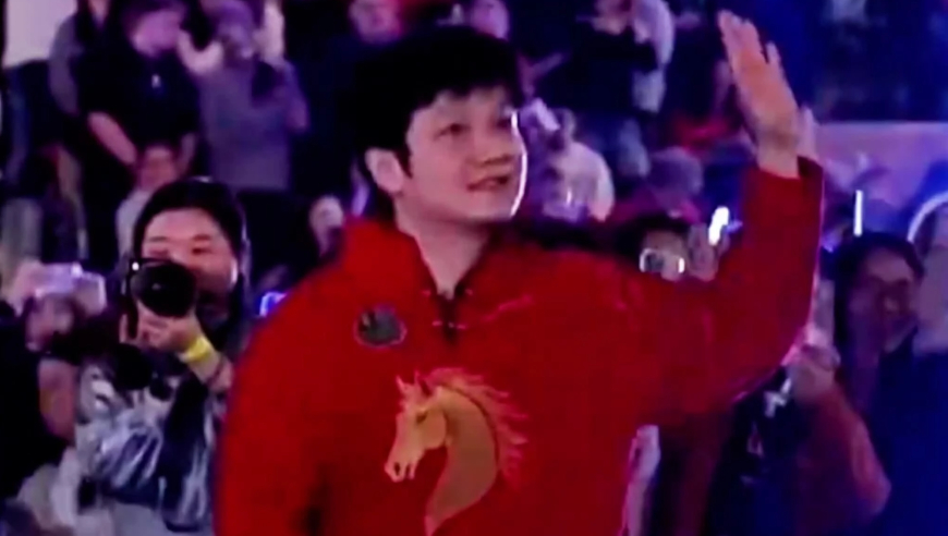 樊振东和队友穿中国风战袍亮相德甲 ，一马当先，3-1逆转取胜