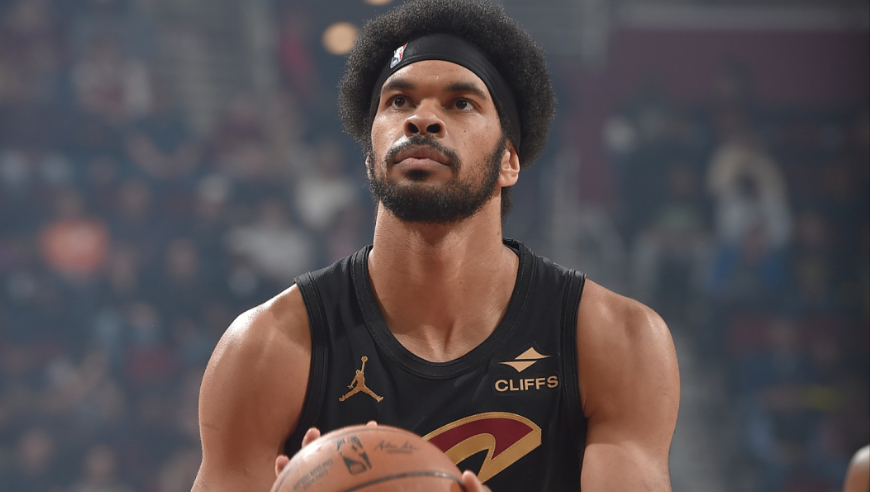 被喂成奥尼尔！贾勒特阿伦26+13集锦 接哈登妙传单臂飞扣