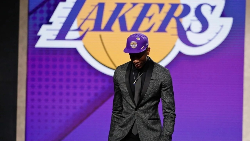 2换1！正式报价！湖人最快速度交易