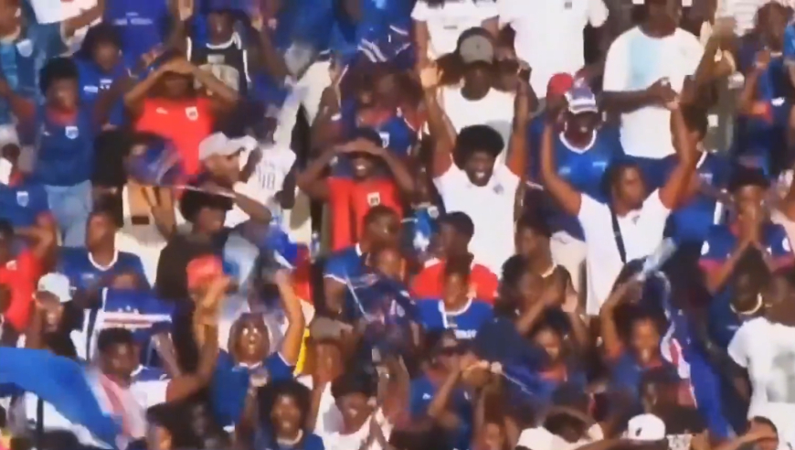 50万人口小国创造足球奇迹，历史首次杀进世界杯正赛！！！ 