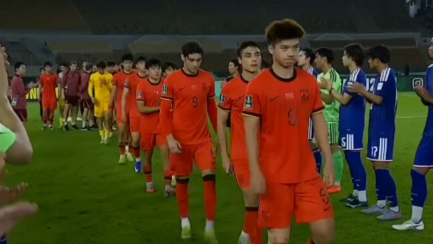 颁奖仪式中国日本互相列队致意 是格局更是打出来的尊重