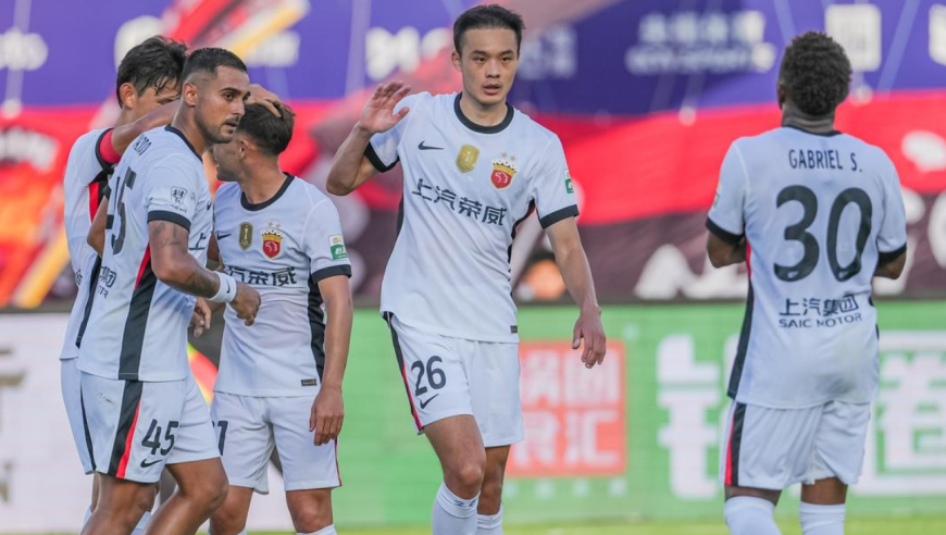 中超最新积分战报：卫冕冠军3连胜，成都落败，浙江3-1成功逆袭