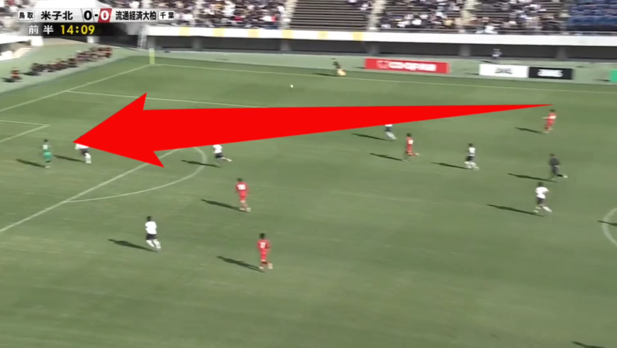 惊艳！日本第104届高中赛30米吊射，1V3戏耍过人一条龙梅西附体