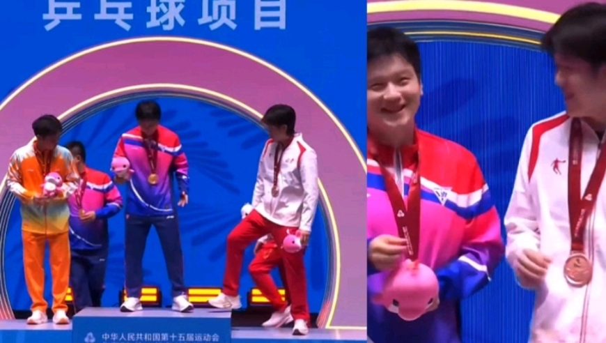 超温馨！王楚钦颁奖台一句话逗笑樊振东，三人台上笑成一团